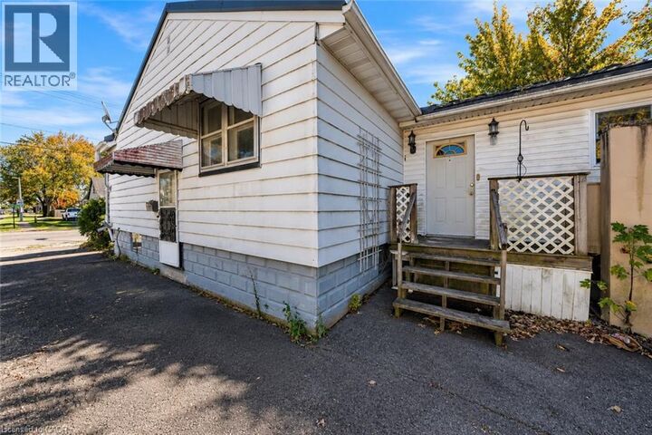 Photo de la propriété:  808 Southworth Street South  ON L3B 2A4 