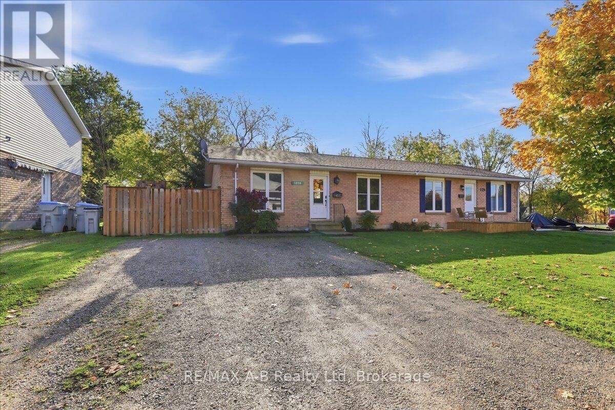 Property Photo:  129 Mitchell Court B  ON N0K 1N0 