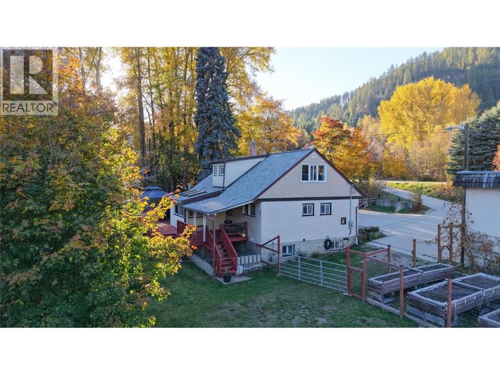 Property Photo: 2066 Caughlin Road BC V0G 1L1