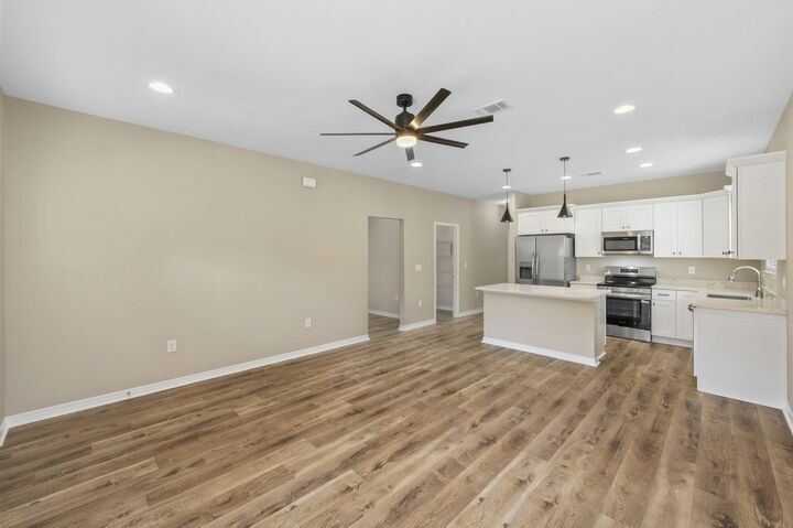 Property Photo: 439 E Bowers Avenue FL 32539