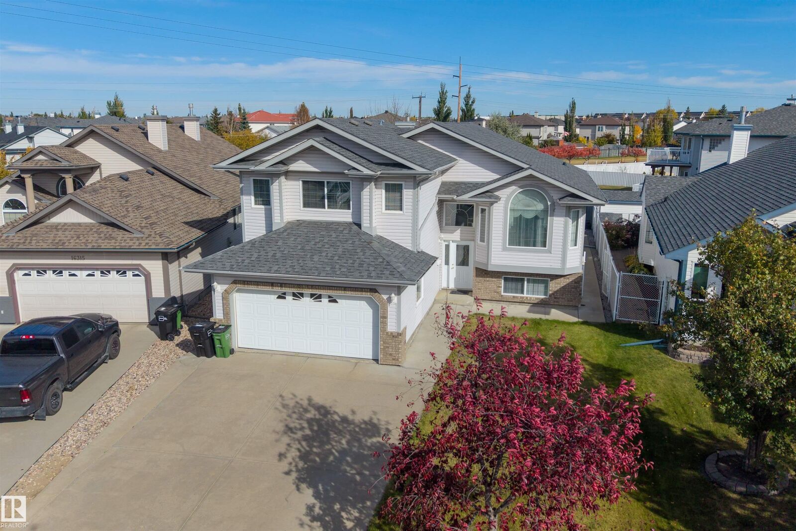 Property Photo:  16311 89 Street NW  AB T5Z 3M3 