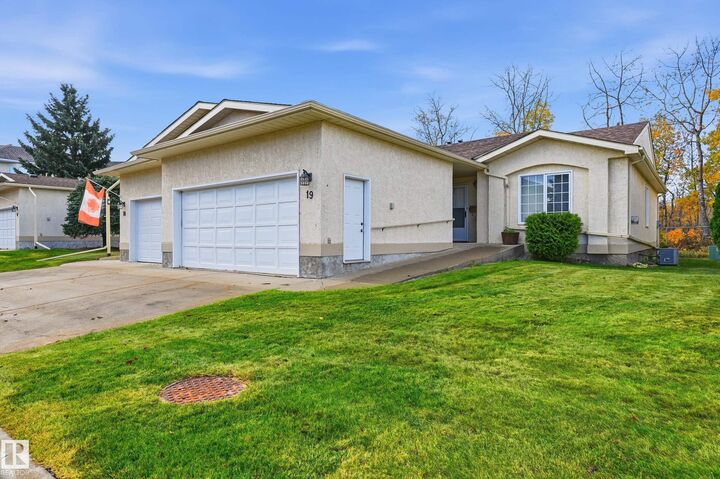 Property Photo:  10 Grange Drive 19  AB T8N 5Z2 