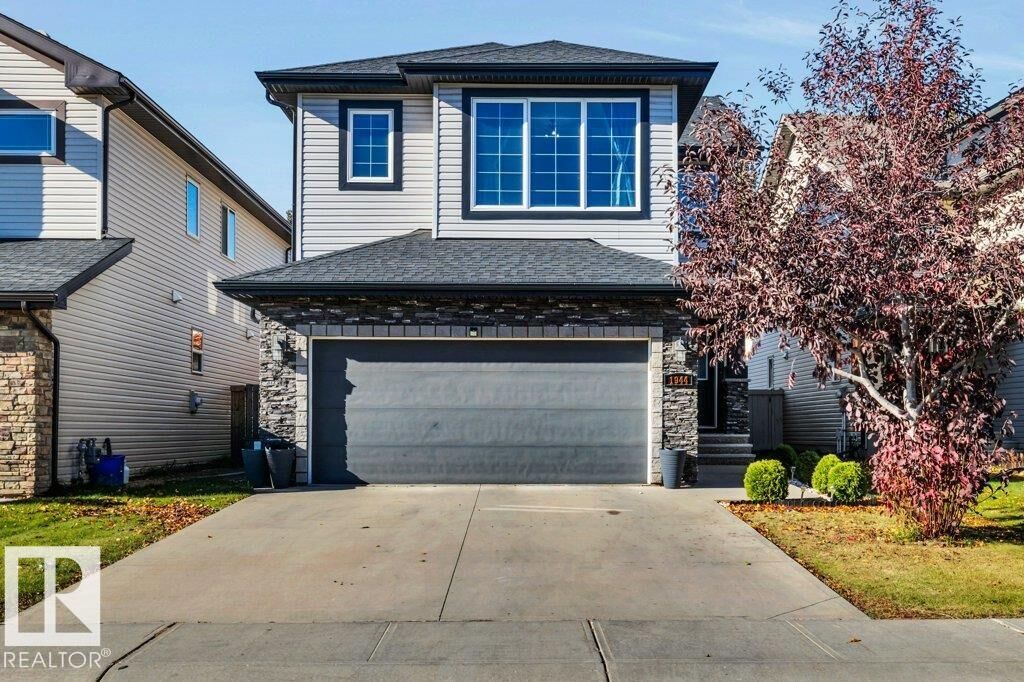 Property Photo:  1944 68 Street SW  AB T6X 0M2 