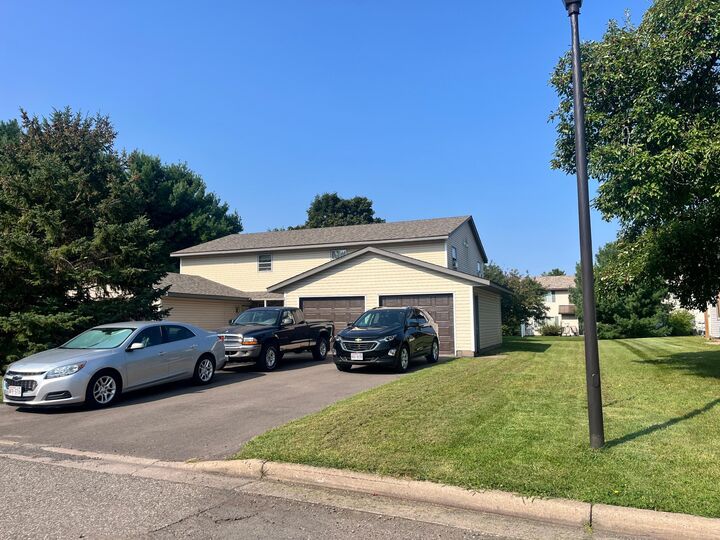 Property Photo:  1613 Redwood Drive  WI 54016 