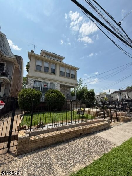 Property Photo: 86 Mapes Ave NJ 07112
