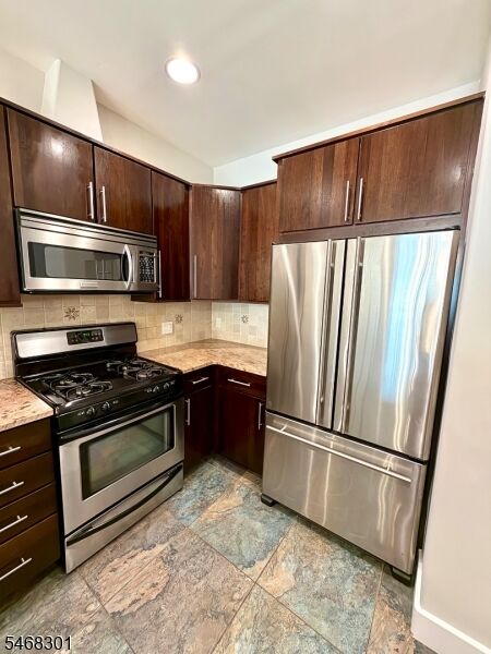 Property Photo: 130 South St Apt 2D NJ 07114