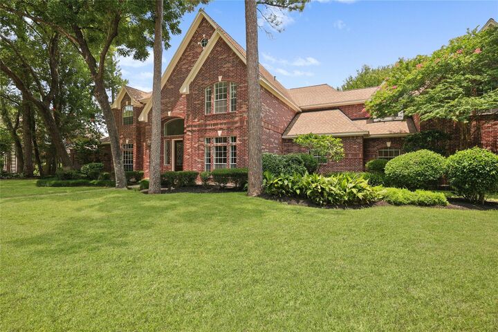 Property Photo:  11822 Primwood Drive  TX 77070 