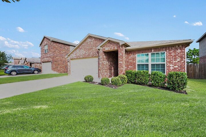 Property Photo:  949 Texas Timbers Drive  TX 77493 
