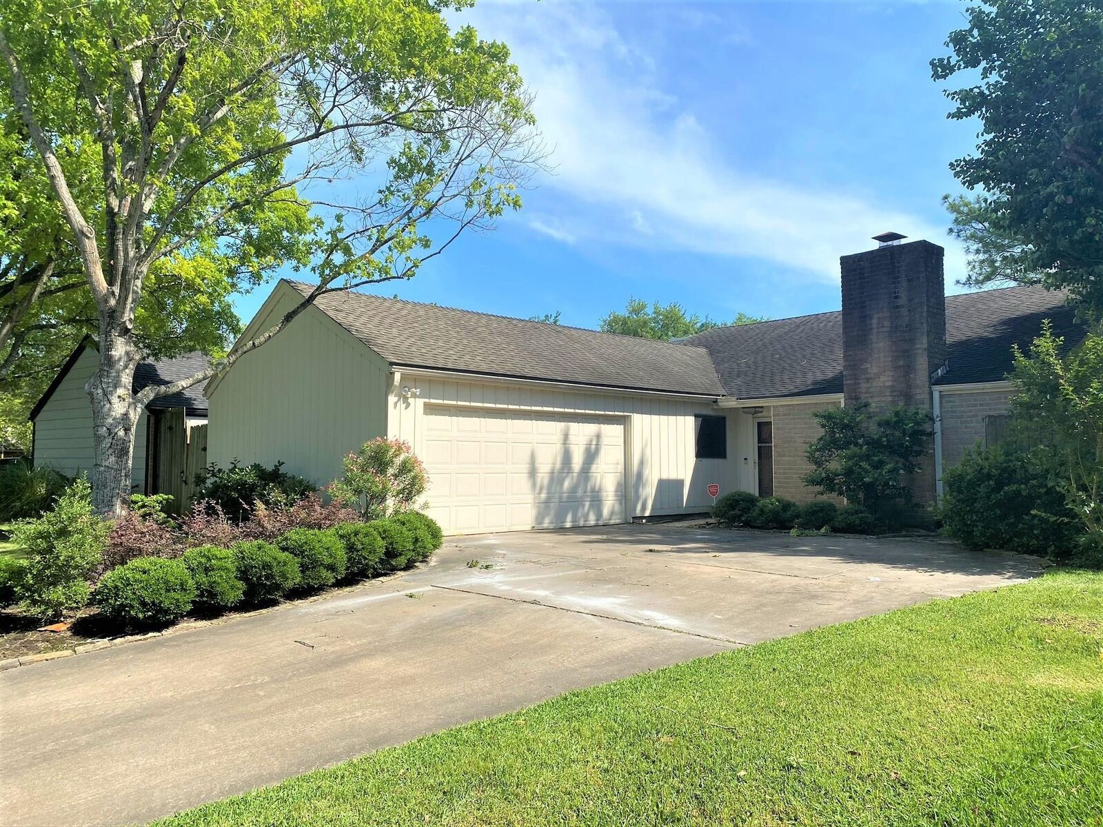 Property Photo:  11807 Poplar Creek Drive  TX 77077 