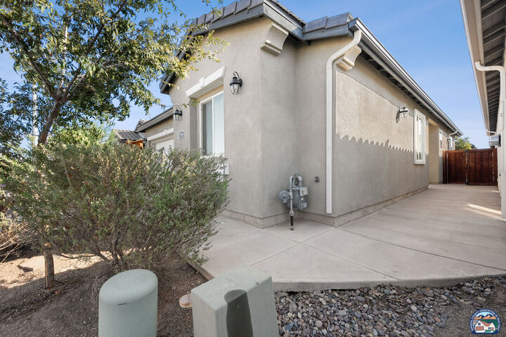 Property Photo:  2708 Saddleback Dr  CA 92251 