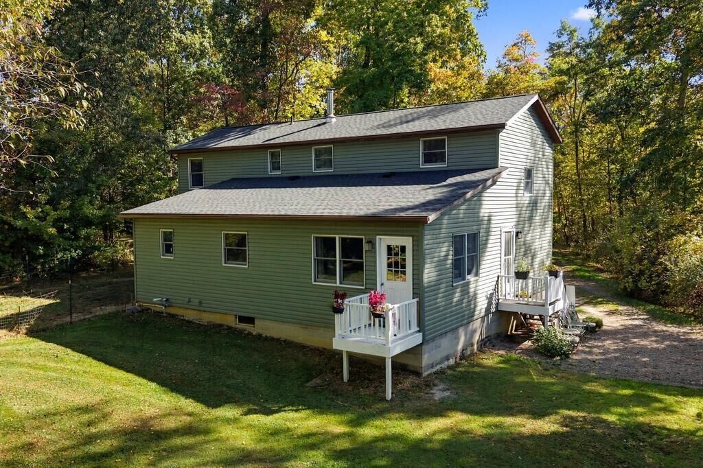Property Photo: 9130 West Old Lincoln Way OH 44691