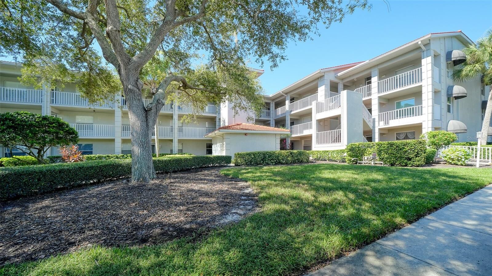 Property Photo: 9330 Clubside Circle 3110 FL 34238