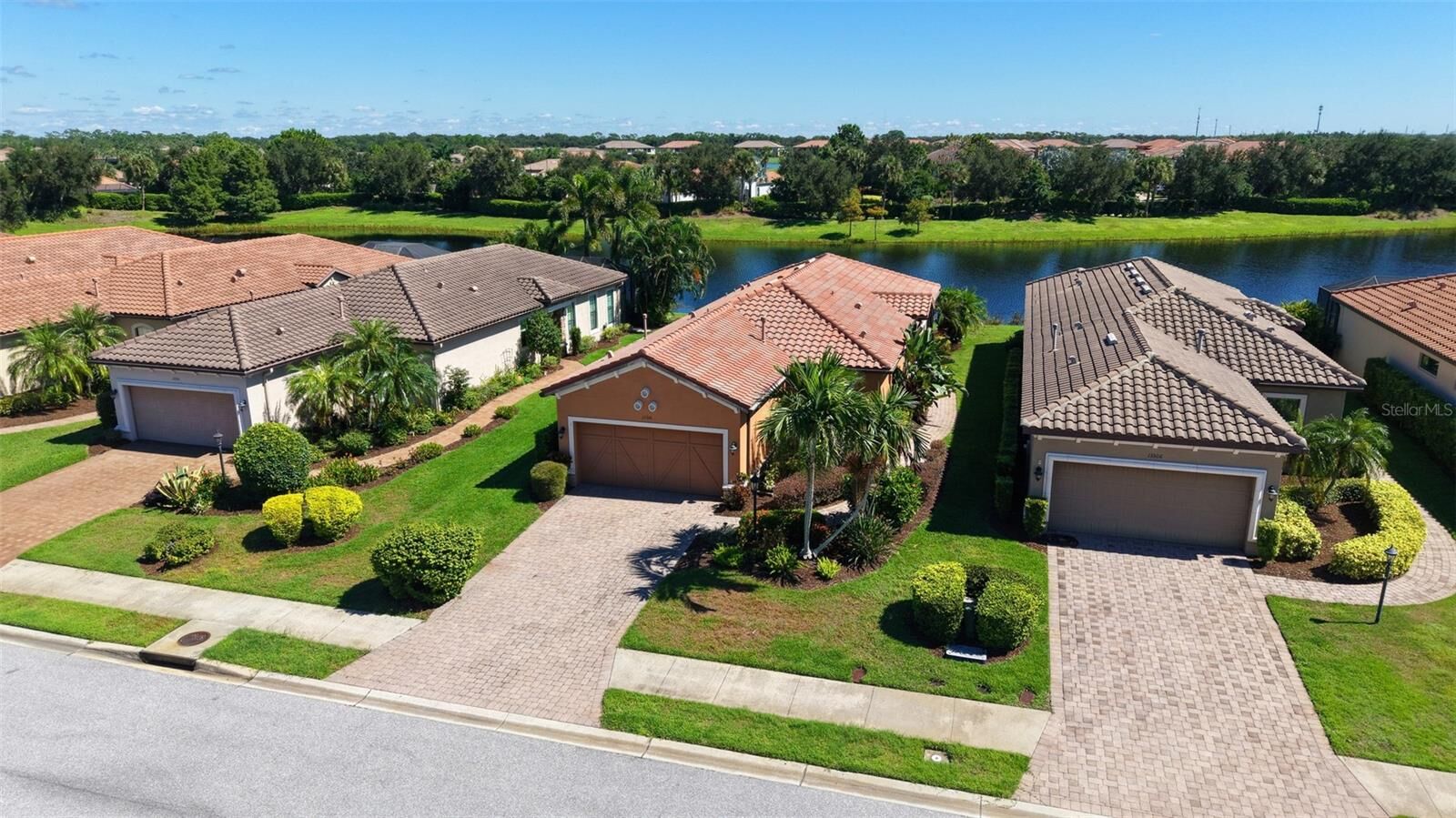 Property Photo: 13310 Torresina Terrace FL 34211