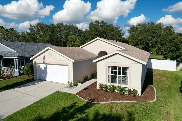 Property Photo:  11607 Mountain Bay Drive  FL 33569 
