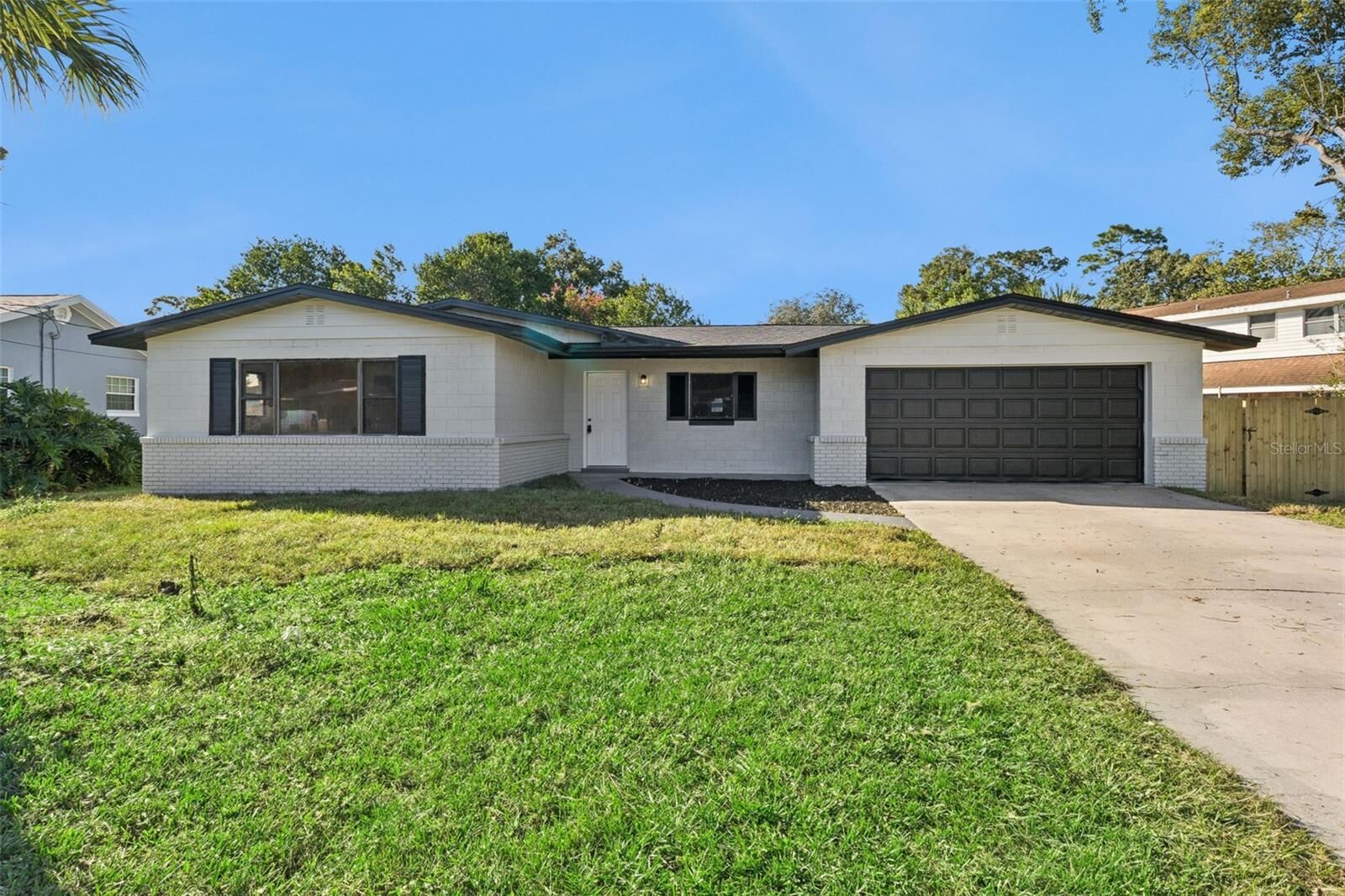 Property Photo: 720 Highland Terrace FL 32796