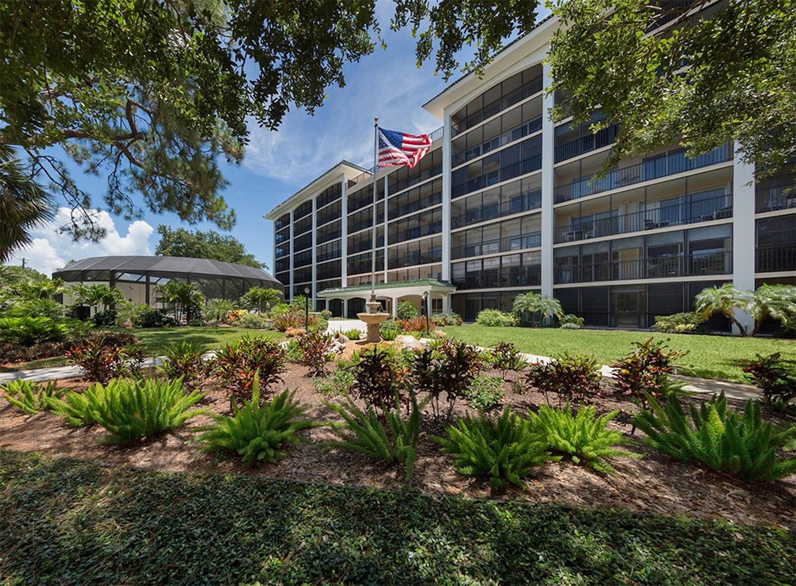 Property Photo:  512 W Venice Avenue 607  FL 34285 