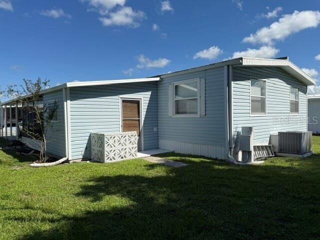 Property Photo:  3412 Oakwood Boulevard N  FL 34237 