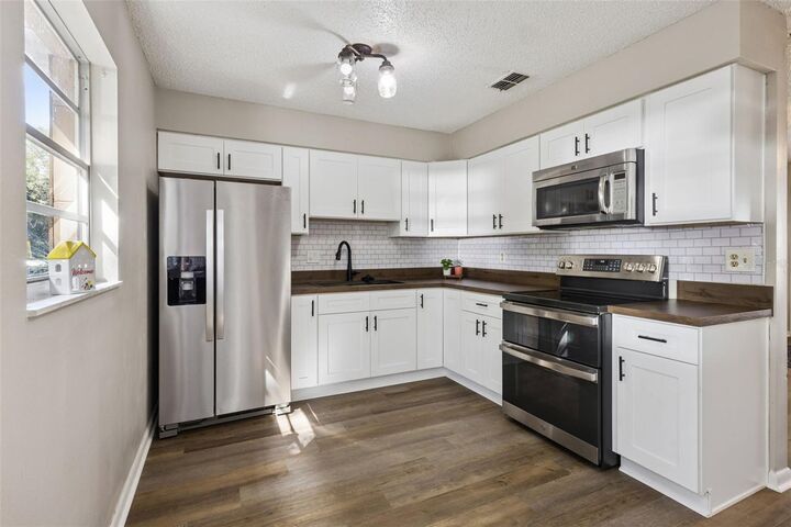 Property Photo:  416 Winners Circle  FL 32159 