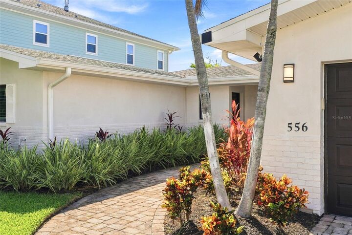 Property Photo:  556 Johns Pass Avenue  FL 33708 