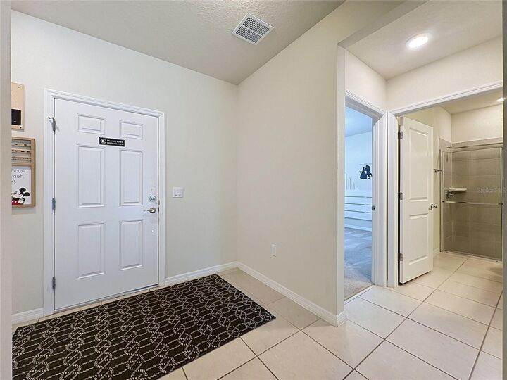 Property Photo:  920 Paradise Dr  FL 33837 