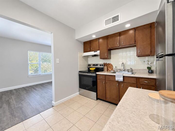Property Photo: 4117 Germania Street 2G MO 63116