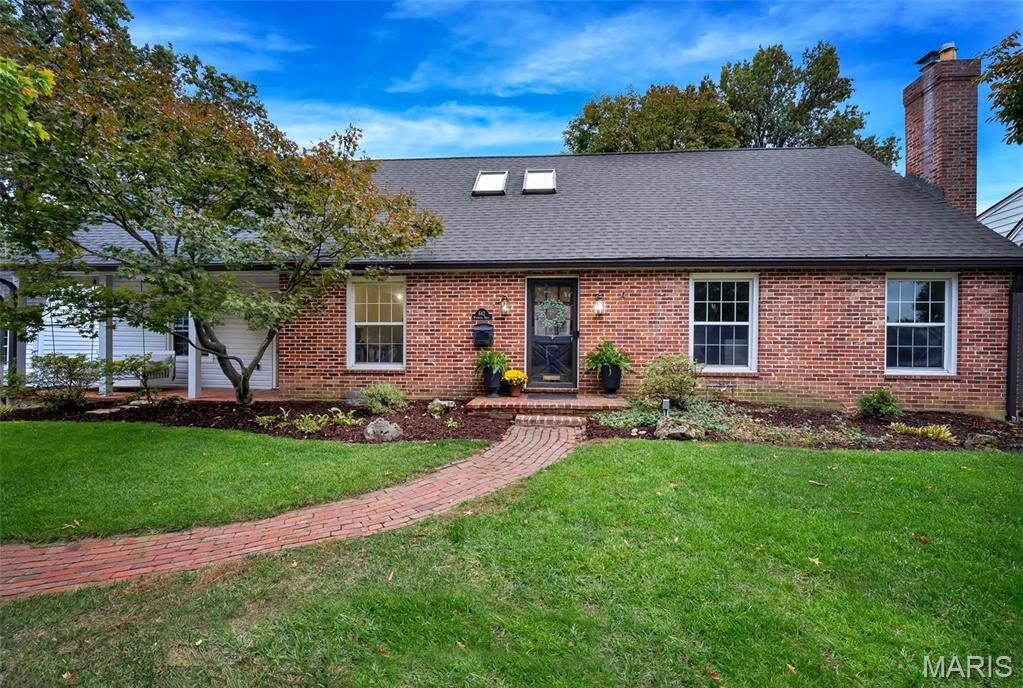 Property Photo:  642 Windrush Drive  MO 63122 