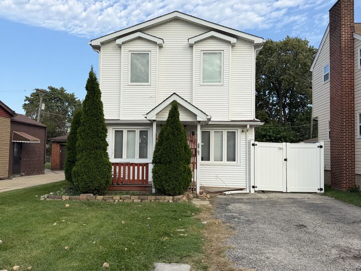 Property Photo:  4115 Wesley Terrace  IL 60176 