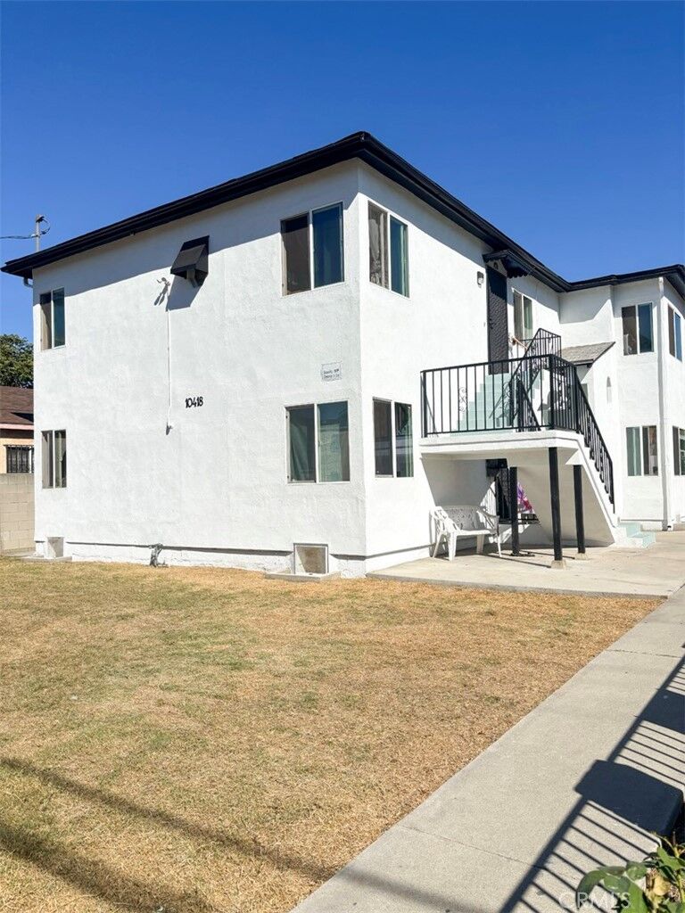 Property Photo:  10418 Wilmington  CA 90002 