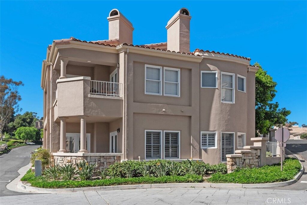 Property Photo: 39 Plaza Caloroso CA 92675