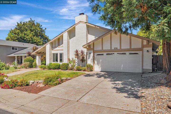 Property Photo:  570 Zephyr Cir  CA 94526 