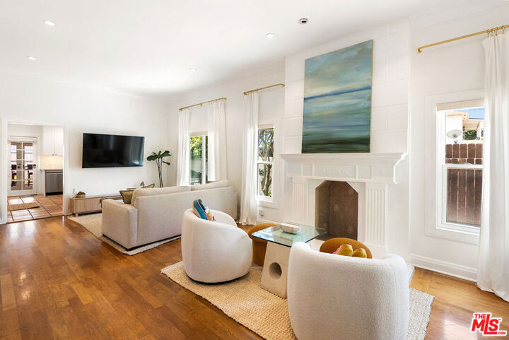 Property Photo:  3792 Colonial Avenue  CA 90066 