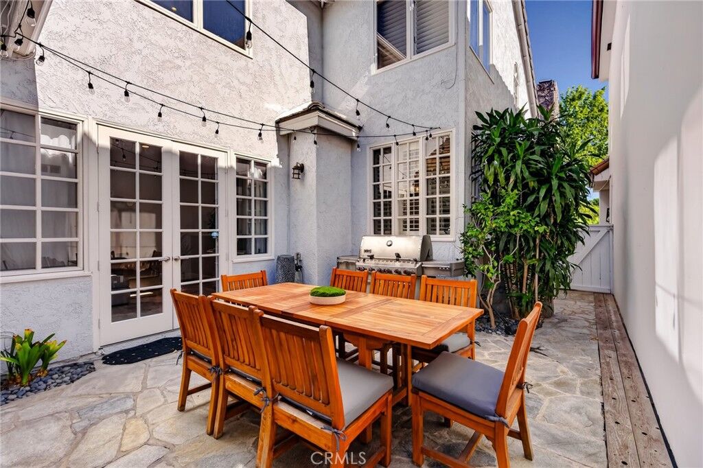 Property Photo:  607 Dahlia Avenue  CA 92625 