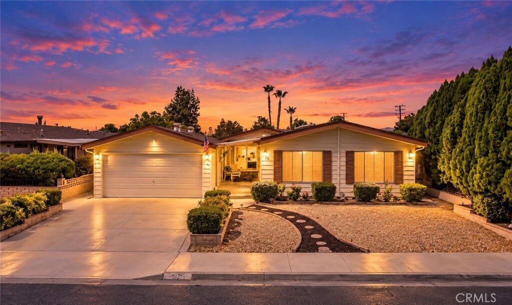 Property Photo: 1129 Buttonwood Ct CA 92545