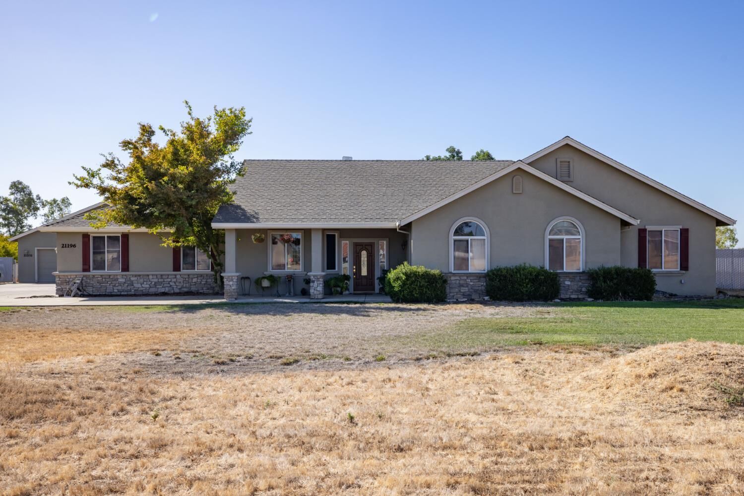 Property Photo:  21196 E Rose Clover Lane  CA 95236 