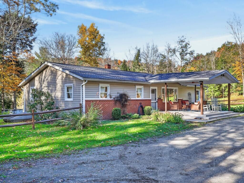 Property Photo: 266/284 Sugar Run Ln PA 18848