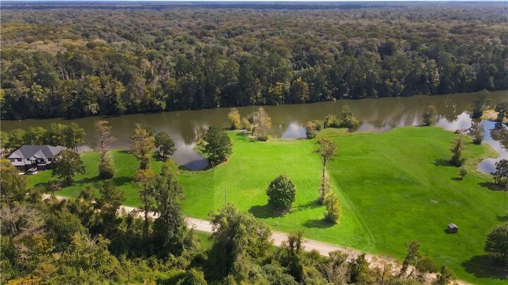 Property Photo:  7G Bushwood Estates 164 Kokomo Lane  LA 70431 