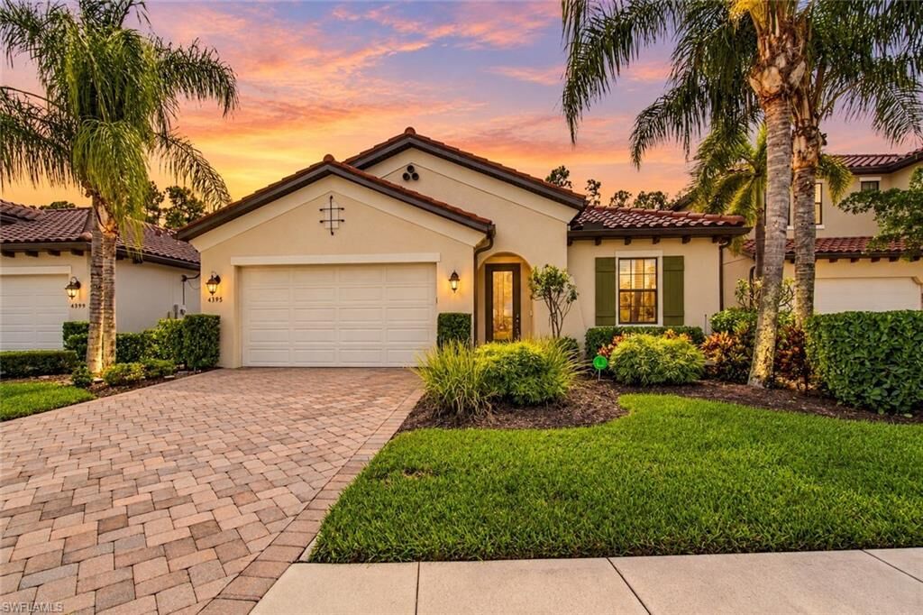 Property Photo:  4395 Raffia Palm Cir  FL 34119 