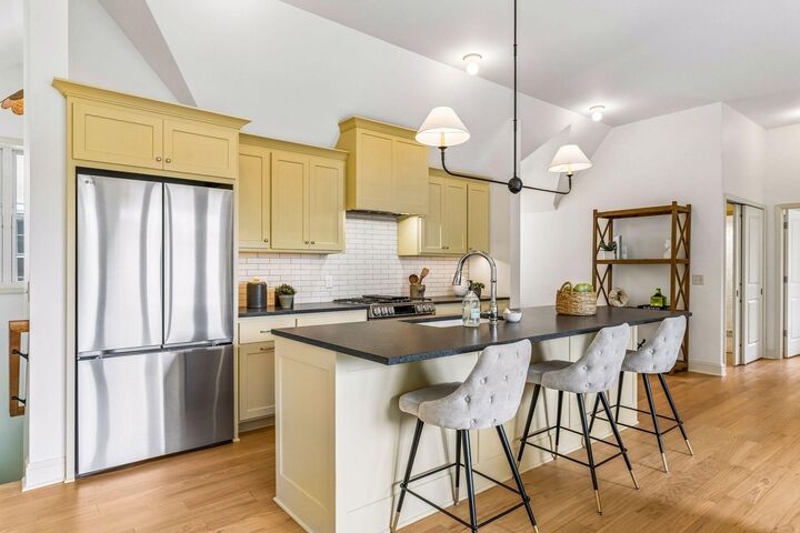 Property Photo:  3711 Colgate Avenue 2  MN 55410 