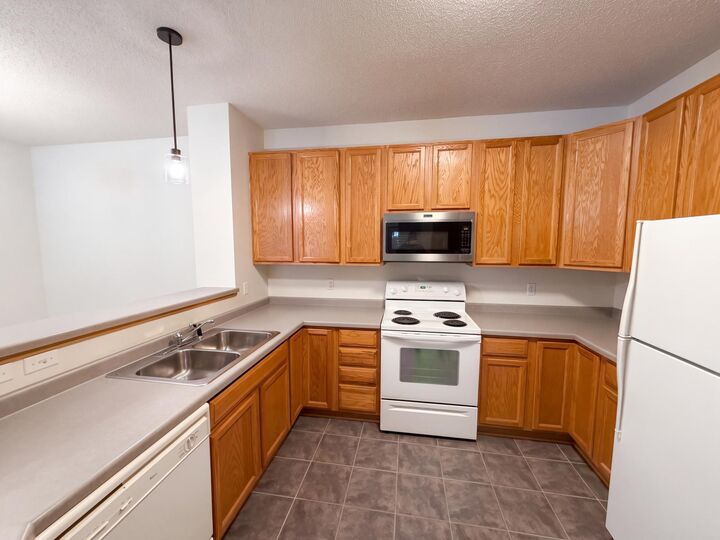 Property Photo:  3130 Juniper Lane C  MN 55125 