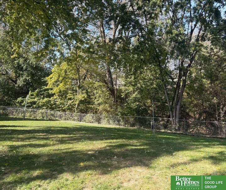 Property Photo: 9016 Lakeview Drive NE 68127