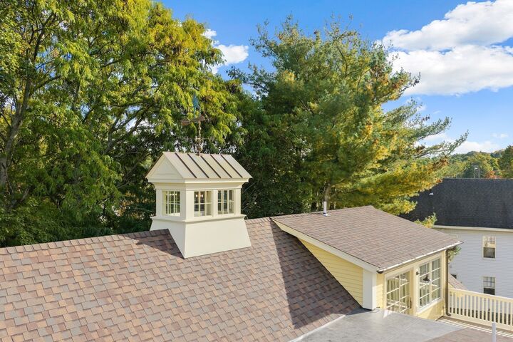 Property Photo:  2 Pleasant St 2  MA 02421 