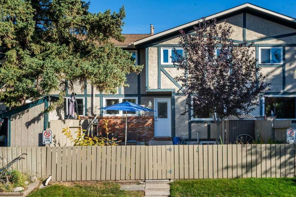 Property Photo:  203 Lynnview Road SE 8N  AB T2C 2C6 