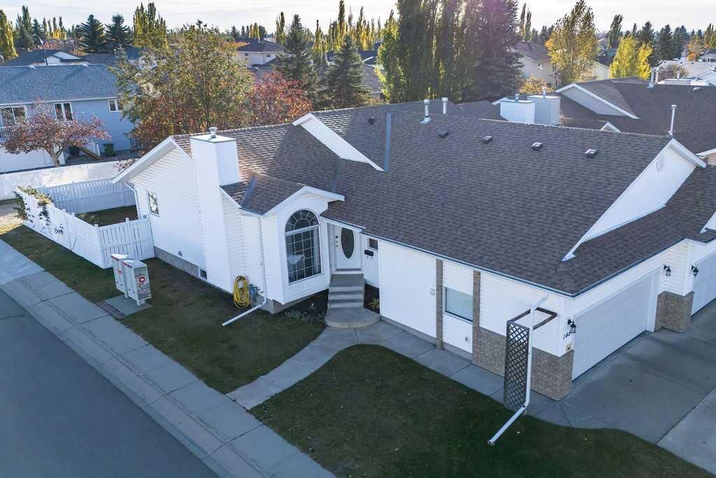 Property Photo:  142 Doran Crescent  AB T4R 1M9 