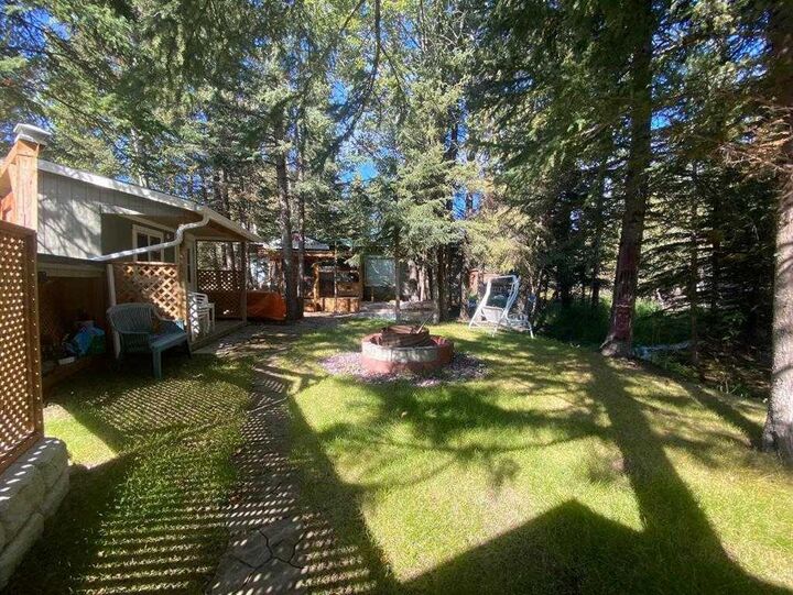 Property Photo:  20 & 21, 200 4 Avenue SW 20 &Amp 21  AB T0M 1X0 
