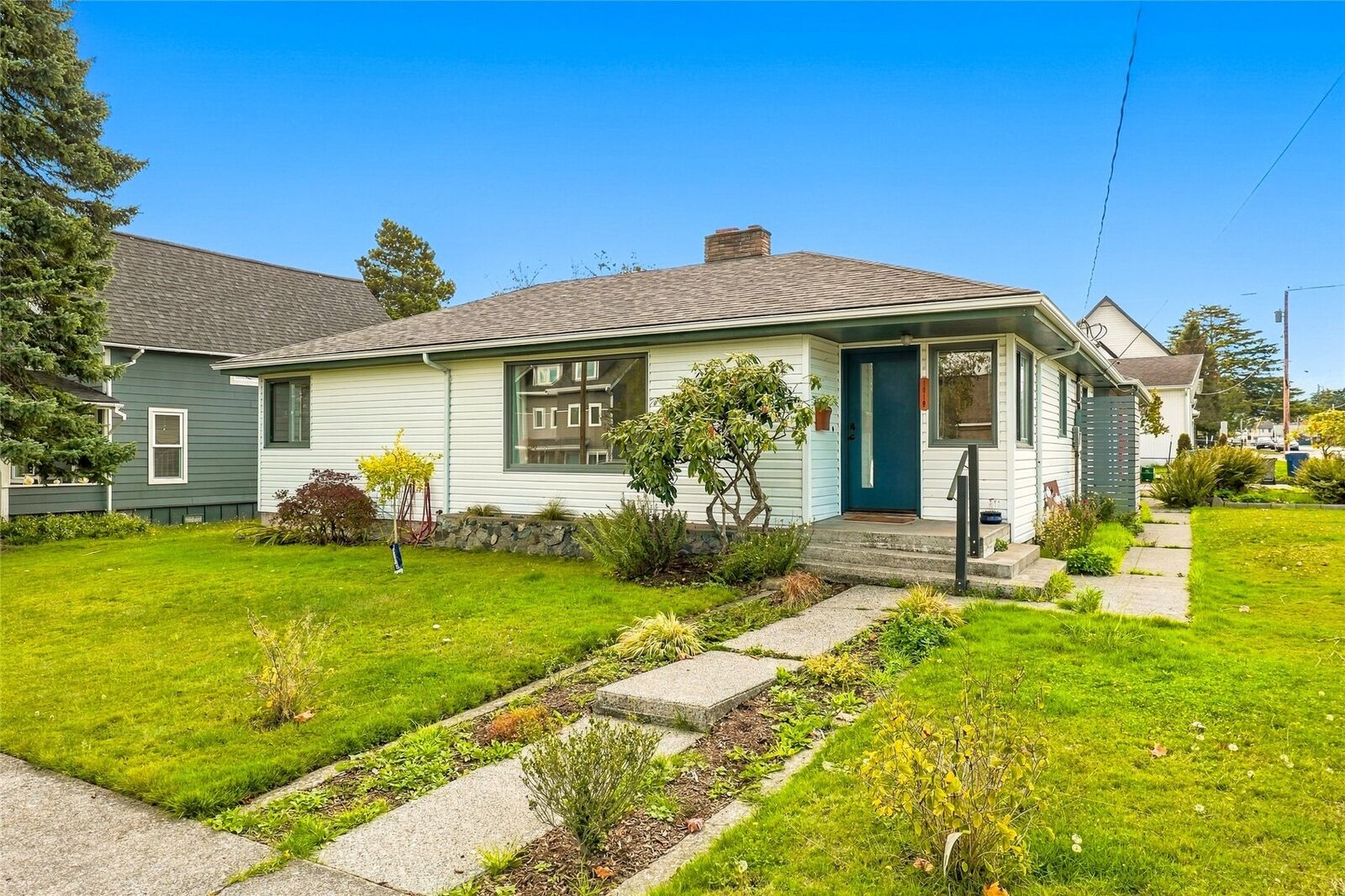 Property Photo:  1019  19th Street  WA 98221 