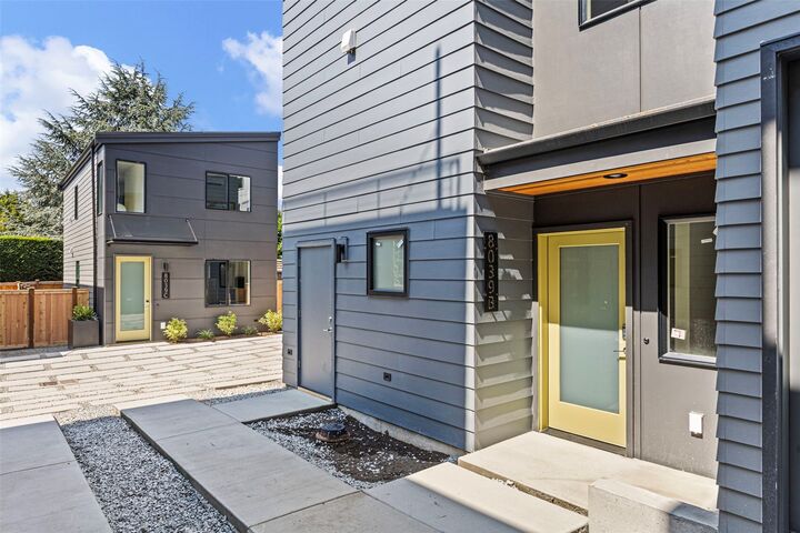 Property Photo:  8037  Wallingford Avenue N B  WA 98103 