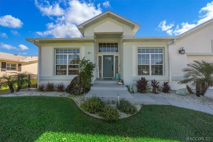 Property Photo: 1927 SE 4th Avenue FL 34429