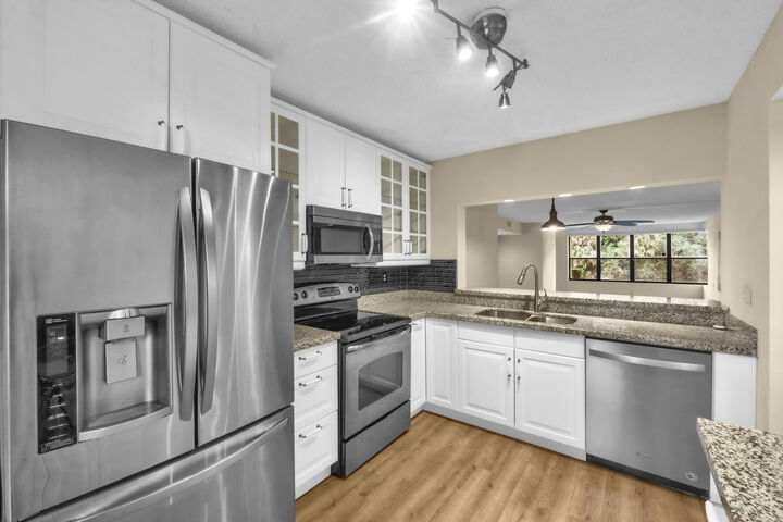 Property Photo:  2908 S Carambola Circle S 106  FL 33066 