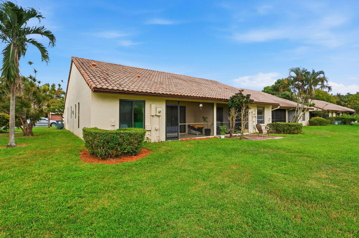 Property Photo: 414 Buttonwood Place FL 33431