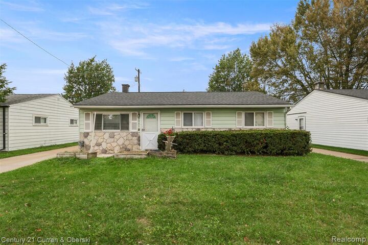 Property Photo:  2056 Alberta Street  MI 48186 